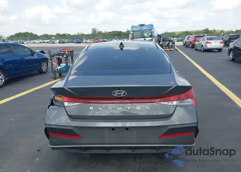 2024 Hyundai Elantra Sel from USA, damaged, VIN KMHLM4DG6RU802179